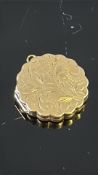 9ct Gold photo pendant Weight 3.3g