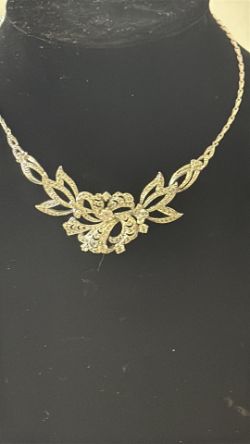 Timed Auction - Jewellery, Collectables, glass and ceramics