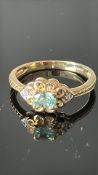 9ct Gold ring set with emerald & diamond Weight 2g