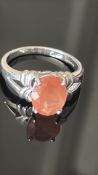 9ct Gold ring set with oval orange gemstone Weight
