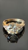 9ct Gold ring set with aquamarine & diamond Weigh