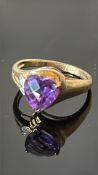 9ct Gold ring set with amethyst & diamond Weight 2
