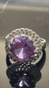 9ct White Gold ring set with amethyst Weight 6.5g