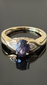 9ct Gold ring set with amethyst & diamond Weight 2