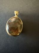 9ct gold pendant set with Scottish hardstone 8.7g