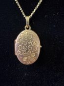 9ct gold photo locket and chain 4.5g