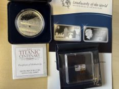 London-Tower bridge 999 silver ingot together with