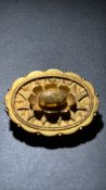 High carat gold Victorian mourning brooch Weight 8
