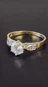 9ct Gold ring set with solitaire cz Size P Weight