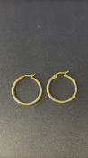 Pair of 9ct gold dual colour hoop earrings Weight