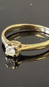 9ct Gold ring set with solitaire diamond Weight 1.