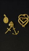 Collection of 9ct gold pendants Weight 4.3g