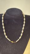 Pearl necklace set with 9ct gold clasp & 9ct gold