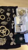 Good collection of costume jewellery