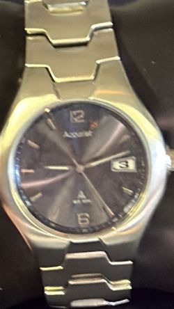 Timed Auction - Jewellery, Collectables & Furniture