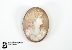 9ct Gold Shell Cameo Brooch