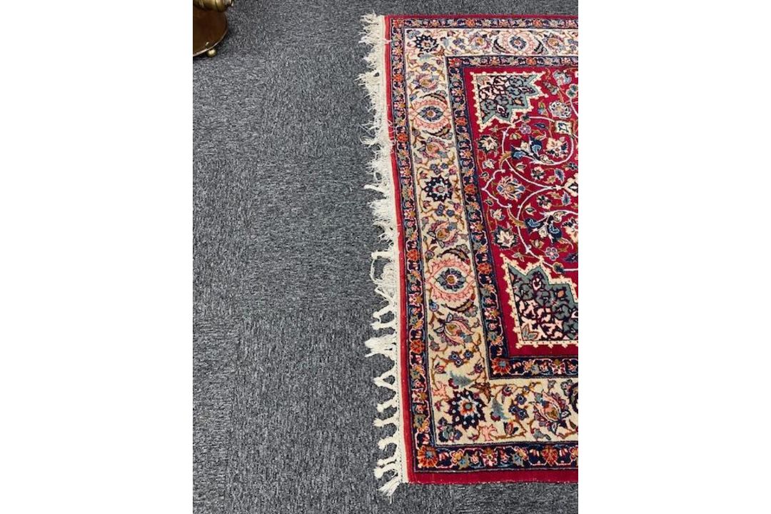 A modern Persian Kashan wool rug - Image 14 of 22