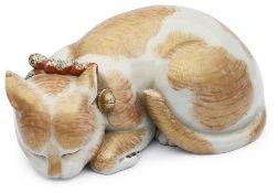 A Japanese Kutani porcelain cat, late Meiji period (1868-1912)