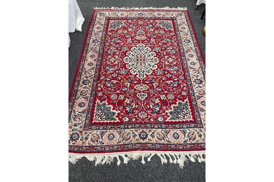 A modern Persian Kashan wool rug - Image 8 of 22