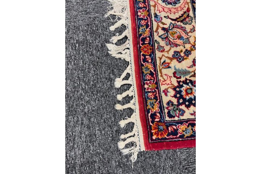 A modern Persian Kashan wool rug - Image 6 of 22