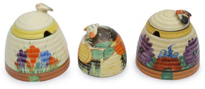 Clarice Cliff for Newport Pottery: A Bizarre 'Jelecia' pattern beehive honey pot