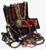 A Victorian jewellery box and contents