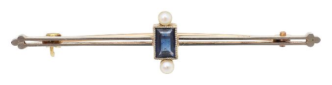 A 15ct bar brooch sapphire & pearl