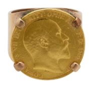 A Edward VII half sovereign ring