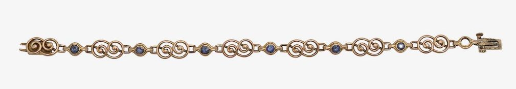 A sapphire-set flexible link bracelet