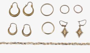 Two wedding bands, tri colour necklace and four pairs of earrings