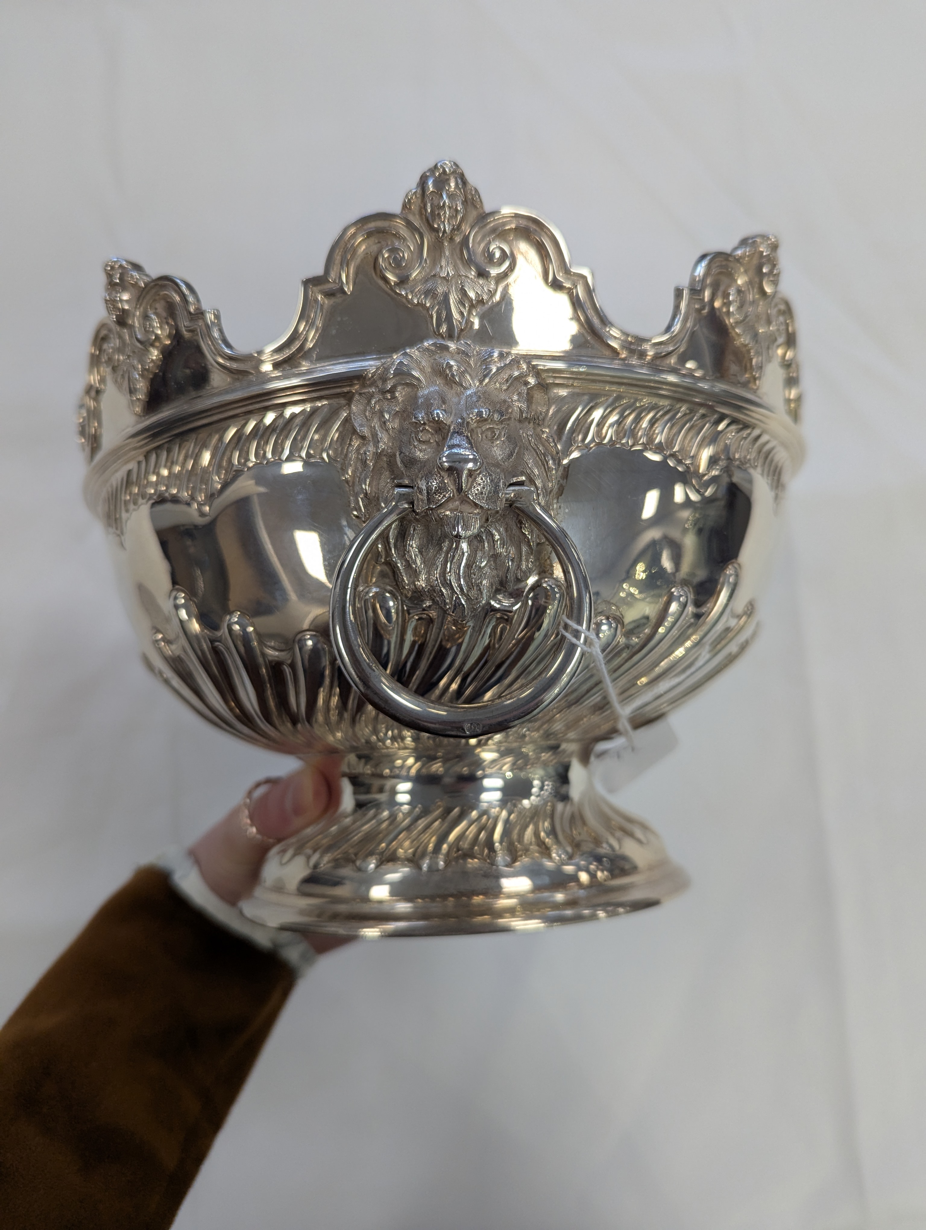 A Victorian silver rose bowl - Image 6 of 10