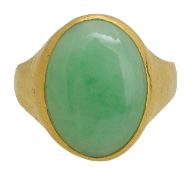 A Chinese jade cabochon signet ring