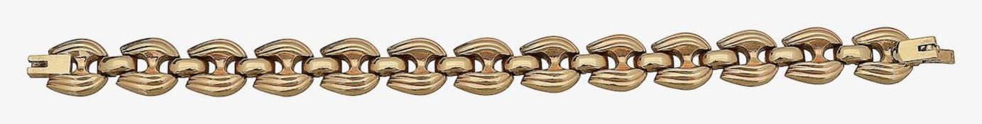 A 9ct gold fancy link bracelet