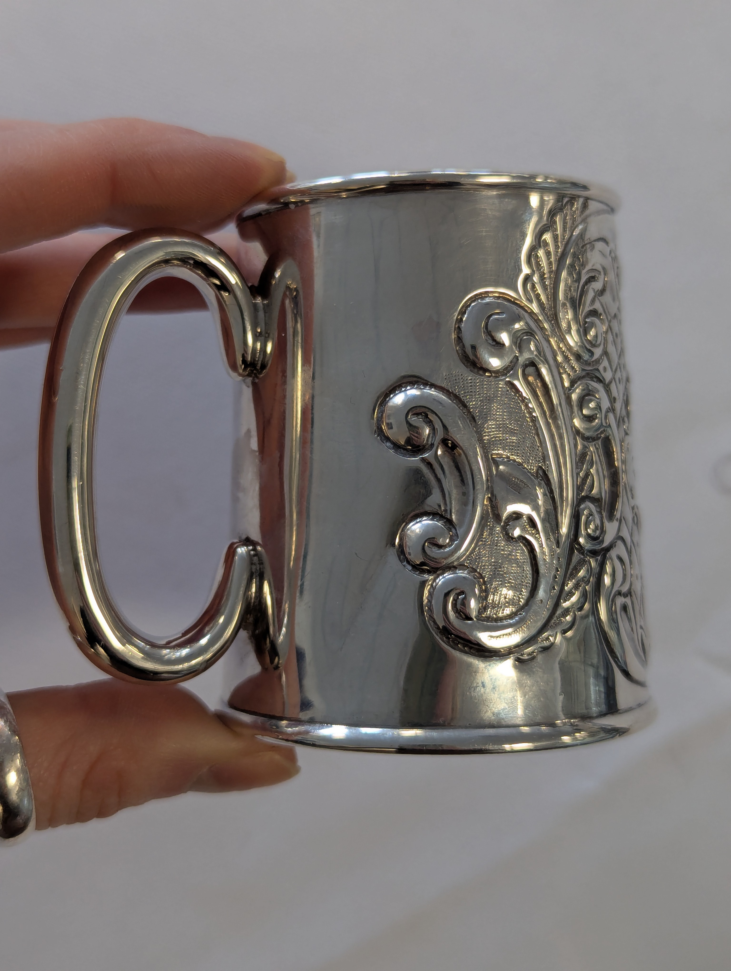 An Edward VII silver Christening tankard - Image 4 of 7