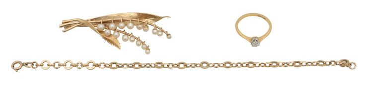 A diamond ring, 9ct gold bracelet and pearl brooch