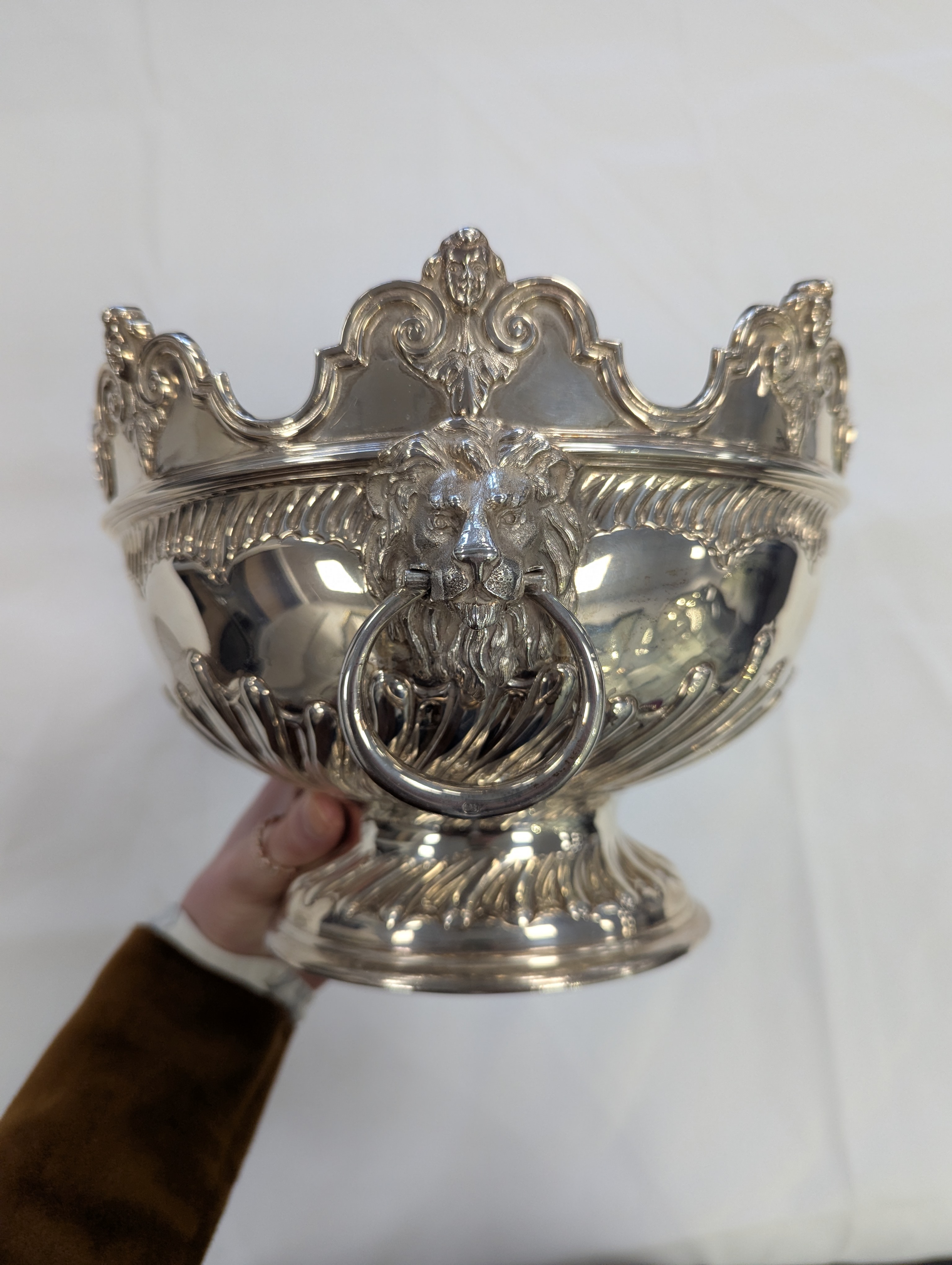 A Victorian silver rose bowl - Image 7 of 10