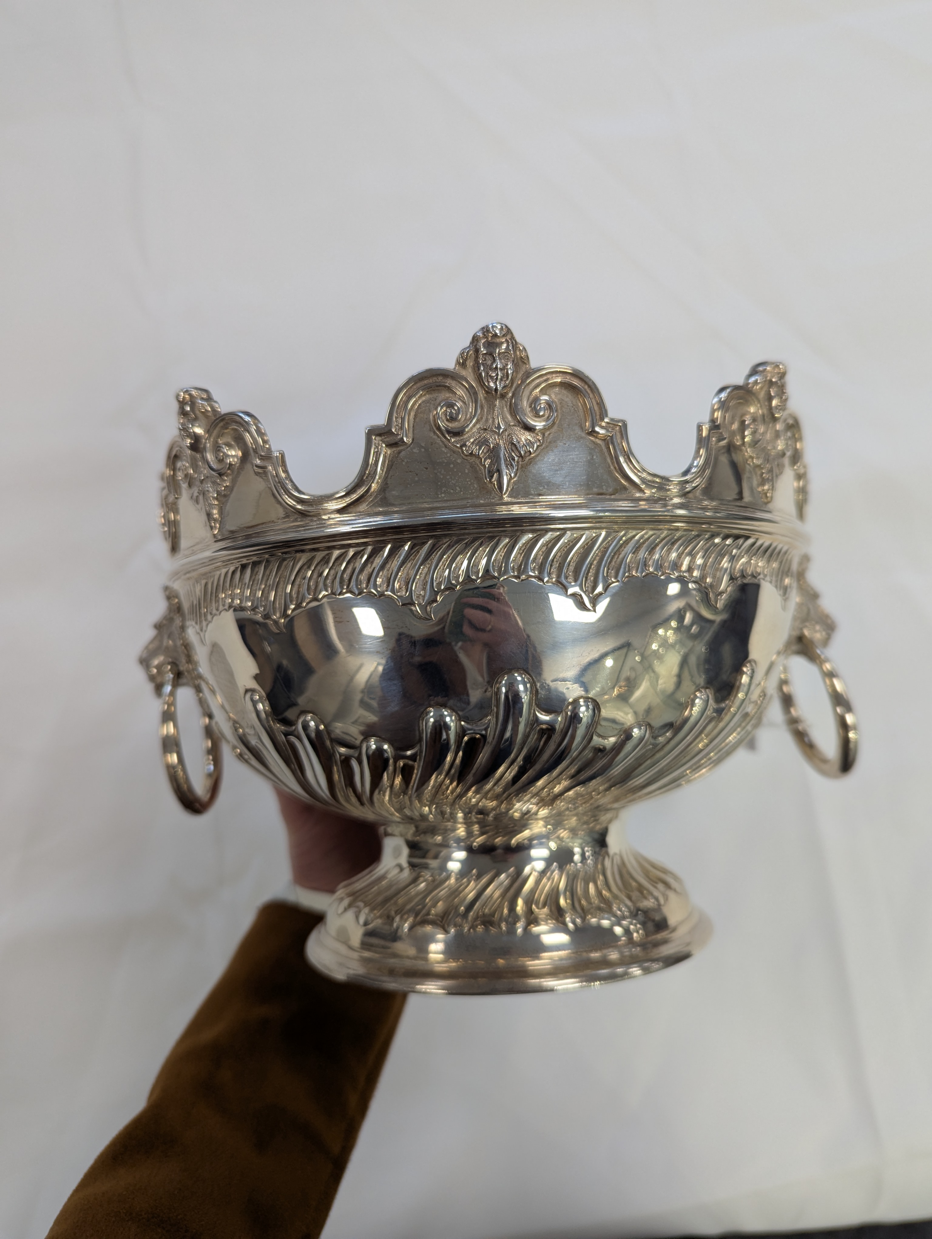 A Victorian silver rose bowl - Image 9 of 10