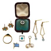 An 18ct Edwardian jade ring, diamond set collar stud and six more