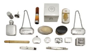 Vertu to include an Edwardian silver travelling ink a scent bottle and other items
