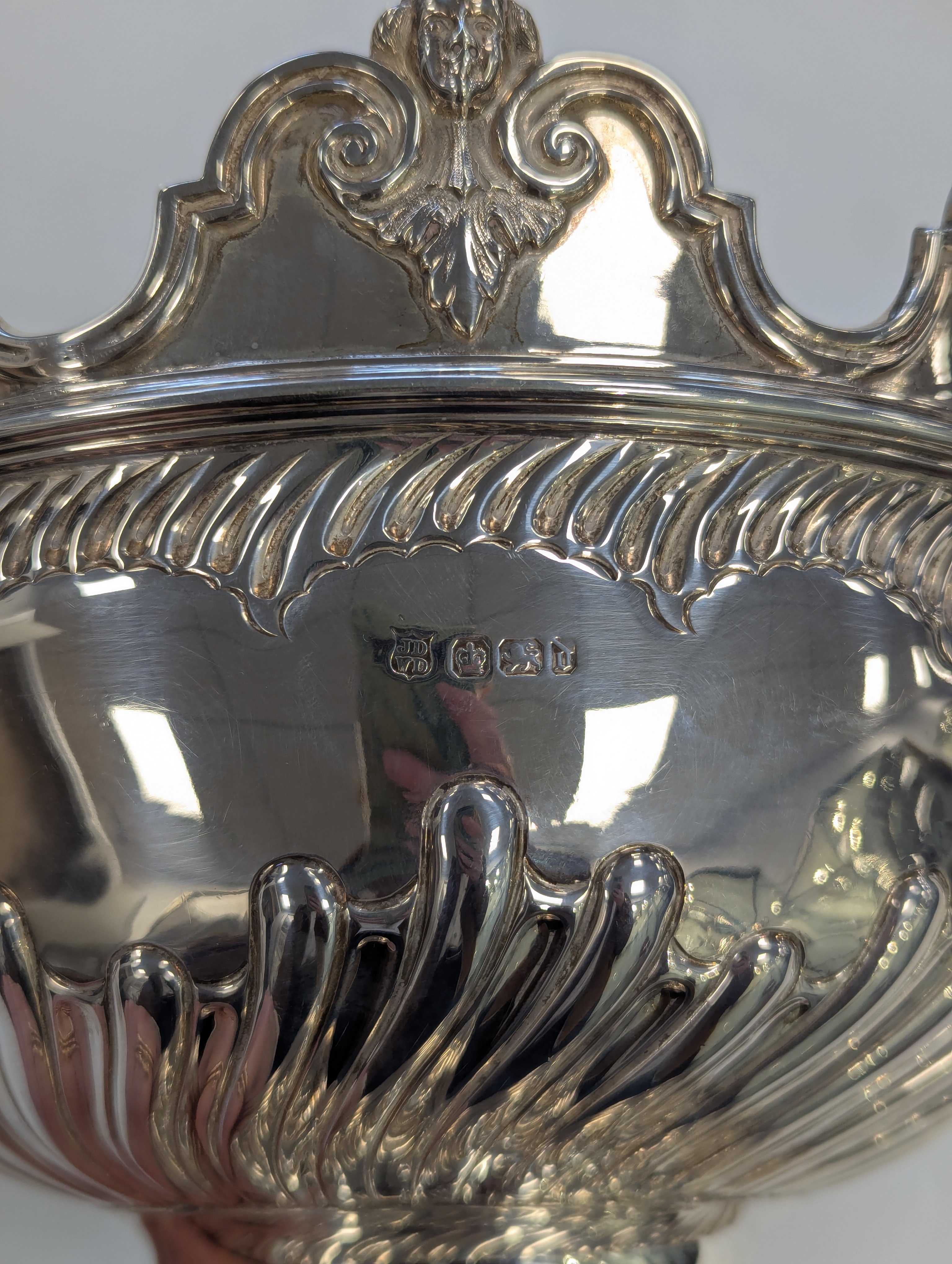 A Victorian silver rose bowl - Image 2 of 10