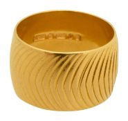 A 22ct 70's groovy pattern ring
