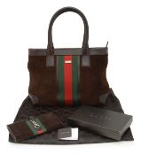 A Gucci Sherry Line tote bag and wallet