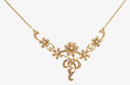 An Edwardian split pearl floral necklace