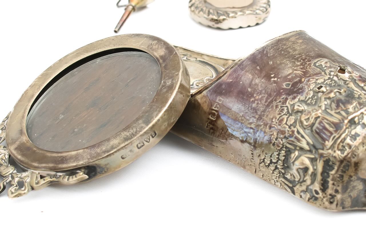 A group of silver dressing table items - Image 2 of 4