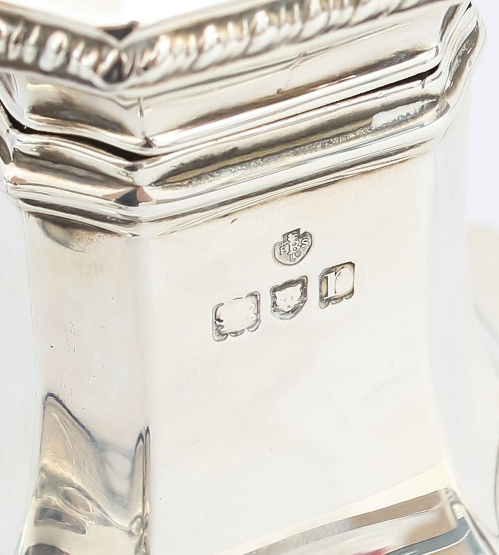 A George V silver sugar caster and a set of four Victorian silver salts - Image 6 of 6