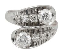 A diamond snake cross over ring