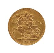 A George V 1915 gold full sovereign