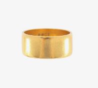 A 22ct gold band ring