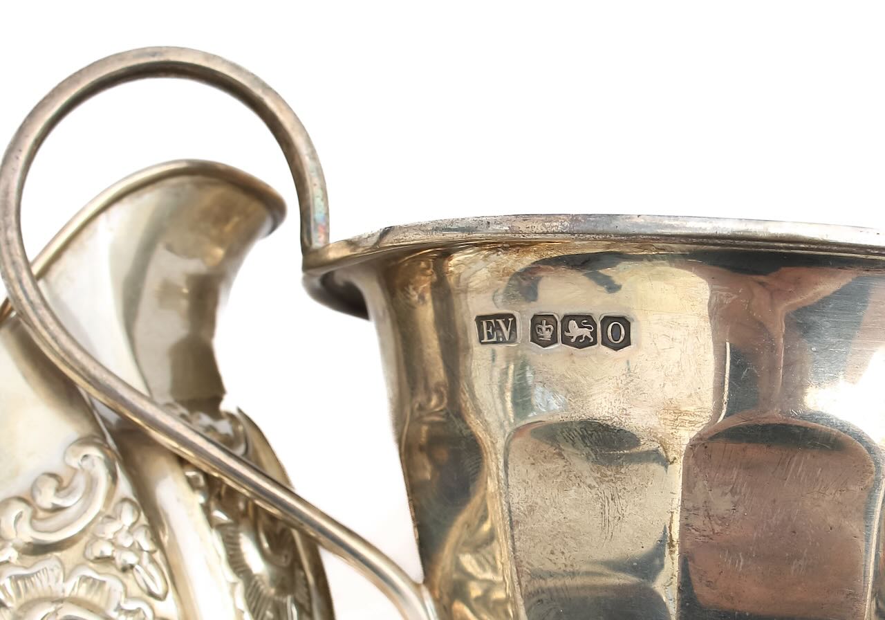A group of three silver cream jugs - Image 4 of 8