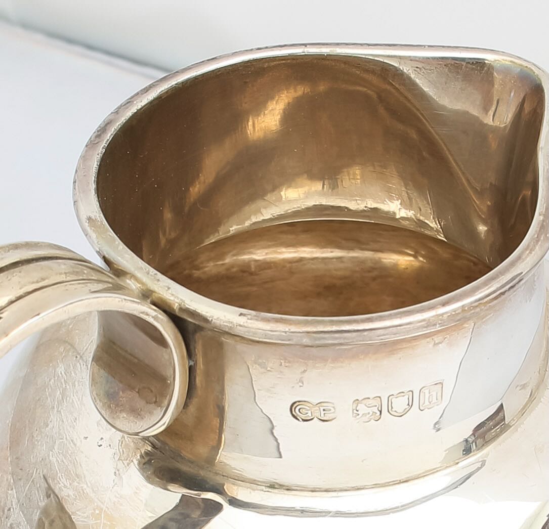 A group of three silver cream jugs - Image 3 of 8